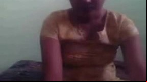 Indian babe showing off her body on webcam